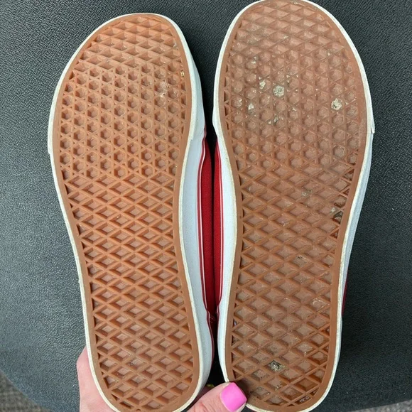 Vans - Picture 2 of 3